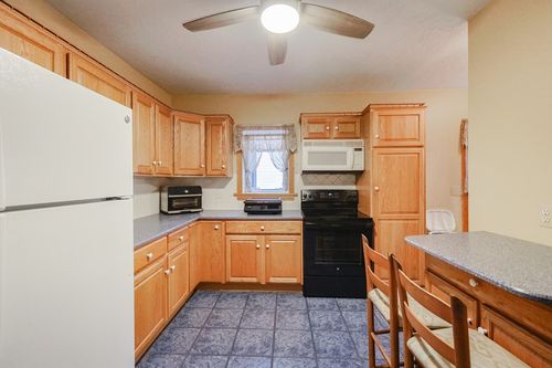 b-107 Lake St, Webster, MA, 01570-2019 | Card Image