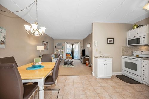apt-102-137 Franklin St, Stoneham, MA, 02180-1534 | Card Image