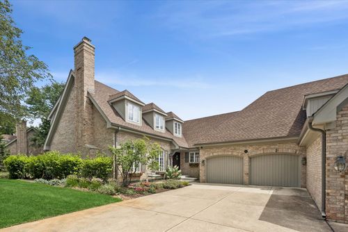 10 Tartan Ridge Rd, Burr Ridge, IL, 60527-8904 | Card Image