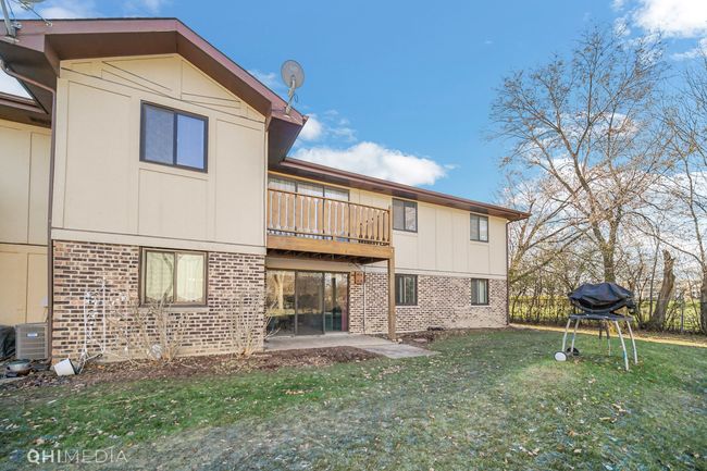 APT-101C - 1450 N Elmhurst Rd, Home with 3 bedrooms, 2 bathrooms and 1 parking in Mount Prospect IL | Image 17