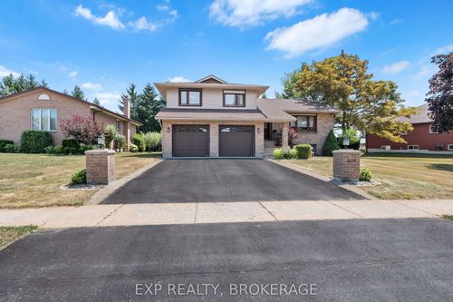 1424 Cottsmere Crt, Kingston, ON, K7L4V4 | Card Image