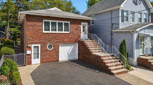 188 Kerrigan Blvd, Newark, NJ, 07106-3411 | Card Image