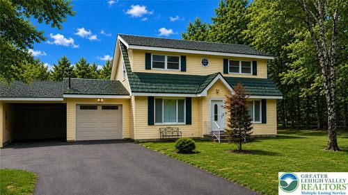 77 Caedman Dr, Albrightsville, PA, 18210-3523 | Card Image