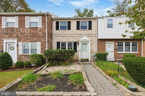 1070 Bayless Pl, EAGLEVILLE, PA, 19403-1463 | Card Image