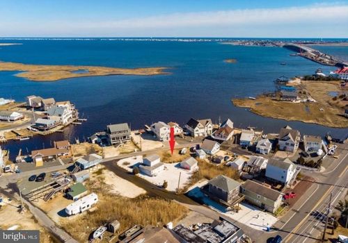 1333 Avenue A, MANAHAWKIN, NJ, 08050-3906 | Card Image