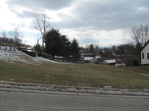 310 Stoneledge Dr, Roanoke, VA, 24019-8671 | Card Image
