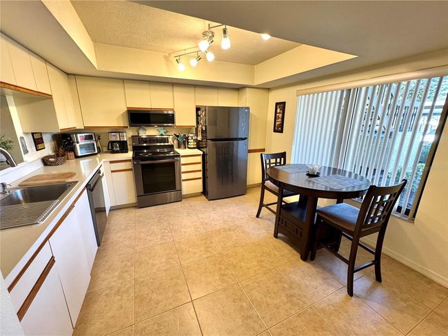 Kitchen | Image 13