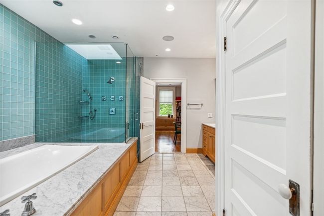 10 Brown St, House other with 5 bedrooms, 8 bathrooms and 8 parking in Providence RI | Image 29