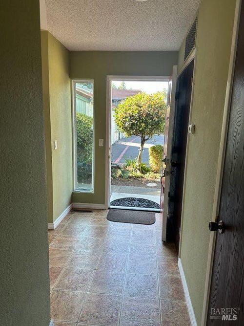 5053 Country Club Dr, Rohnert Park, CA, 94928-1494 | Card Image
