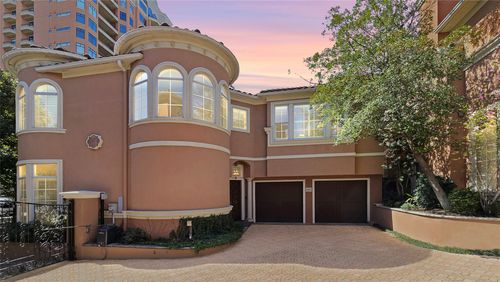2821 Hood St, Dallas, TX, 75219-4818 | Card Image