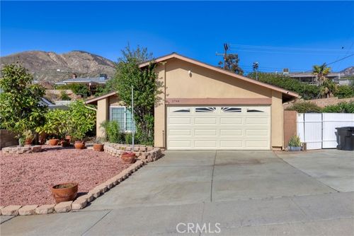 3744 Oleander Dr, Highland, CA, 92346 | Card Image