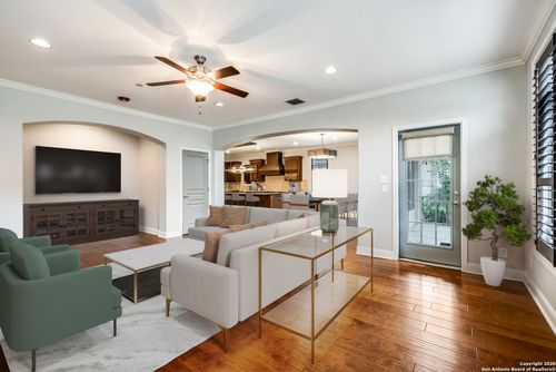 unit-1-127 Burr Rd, San Antonio, TX, 78209-6447 | Card Image