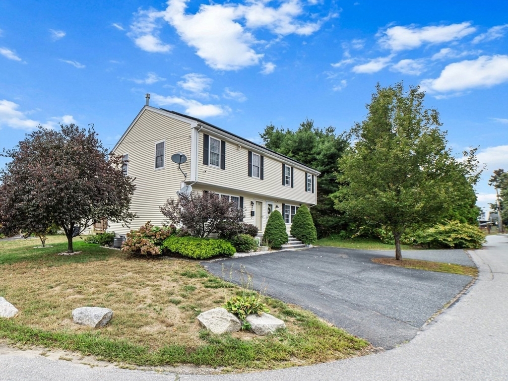 Domenick St, Milford, MA 01757