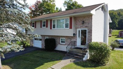 378 Fairview Street, House other with 5 bedrooms, 2 bathrooms and null parking in Emmaus Borough PA | Image 1