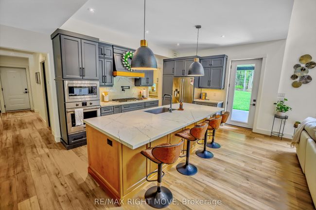 1025 Davis Dr, House other with 5 bedrooms, 3 bathrooms and 15 parking in Severn Bridge ON | Image 7