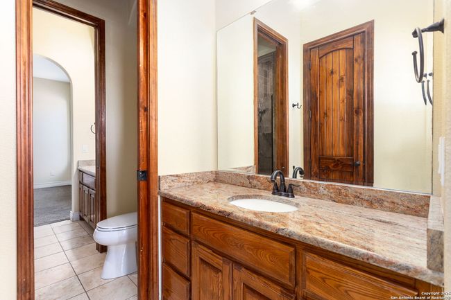 192 County Road 2812, House other with 5 bedrooms, 4 bathrooms and null parking in Mico TX | Image 27