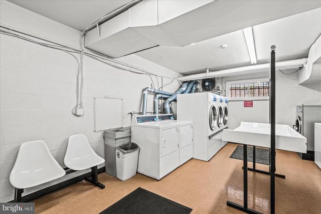 APT-410 - 1830 Columbia Pike, Condo with 2 bedrooms, 1 bathrooms and null parking in ARLINGTON VA | Image 18