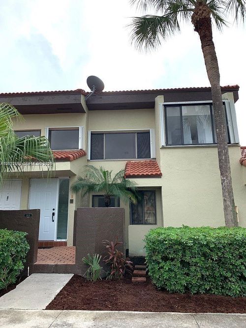 fa2r-9839 Sw 138th Ave, Miami, FL, 33186 | Card Image