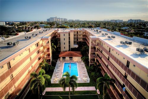 apt-204-4629 Poinciana St, Lauderdale By The Sea, FL, 33308-3549 | Card Image