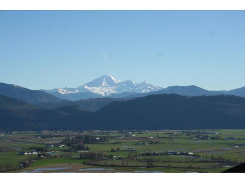 9-35931 Empress Dr, Abbotsford, BC, V3G2M8 | Card Image