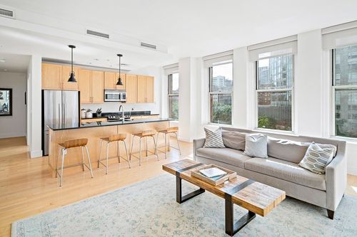 unit-l412-70 Lincoln St, Boston, MA, 02111-2631 | Card Image