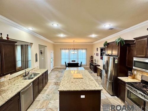18071 Old Reserve Dr, Prairieville, LA, 70769-5547 | Card Image