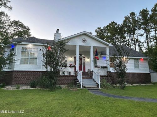 20507 Old Biloxi Rd, Vancleave, MS, 39565-6541 | Card Image