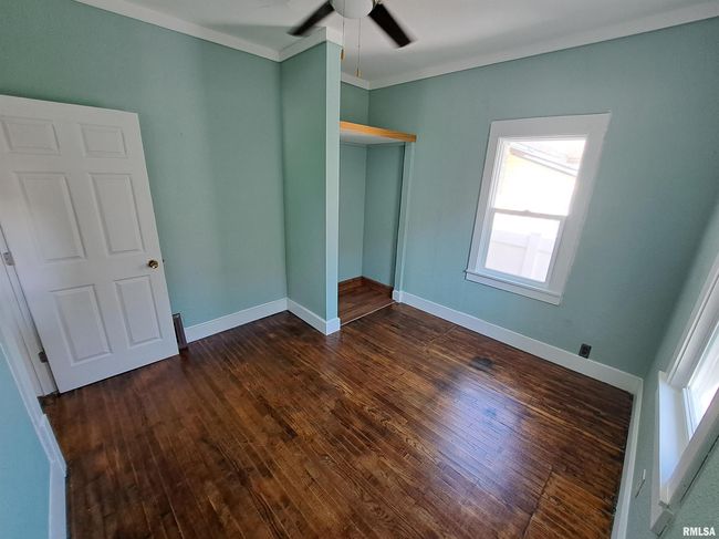 1417 S 8 Th St, House other with 2 bedrooms, 2 bathrooms and null parking in Clinton IA | Image 10