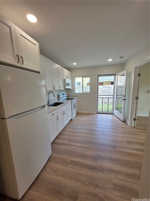 1043 Kainui Dr, Kailua, HI, 96734-2029 | Card Image