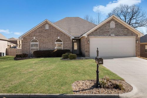 4801 Lochmoor Cir, Jonesboro, AR, 72405-8148 | Card Image