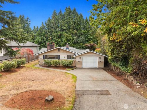 10241 Ne 20th Pl, Bellevue, WA, 98004-2709 | Card Image