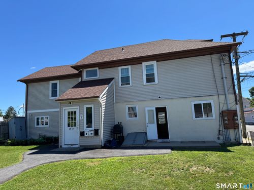 7 Durant St, Danbury, CT, 06810-6865 | Card Image