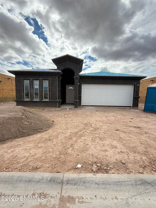 7517 Clarion Way, Las Cruces, NM, 88012-8097 | Card Image