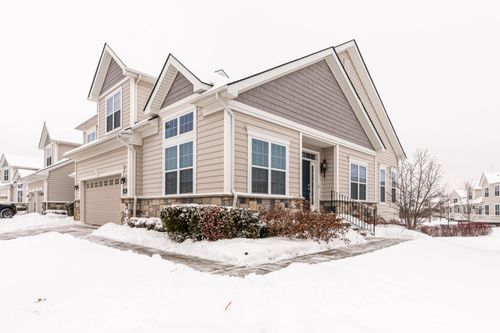 2667 Oxford Cir, Ann Arbor, MI, 48103-2447 | Card Image