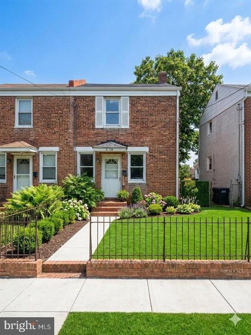 5508 B St Se, WASHINGTON, DC, 20019-6356 | Card Image