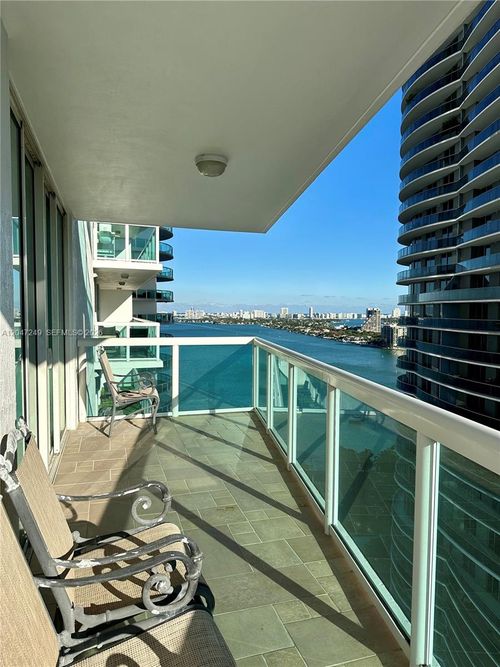 2315-1800 N Bayshore Dr, Miami, FL, 33132-3251 | Card Image