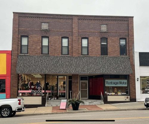 212 W Ludington Ave, Ludington, MI, 49431-2024 | Card Image