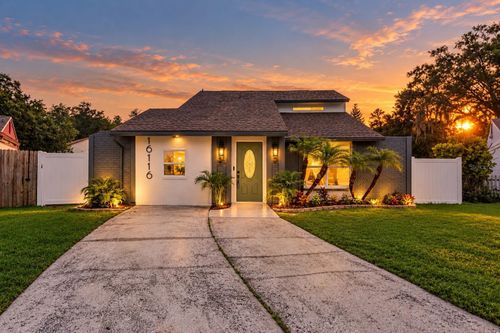 16116 Sandcrest Way, Tampa, FL, 33618-1318 | Card Image