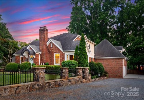2100 Chesterfield Ave, Charlotte, NC, 28205-6014 | Card Image