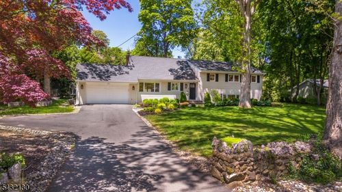 77 Hanover Rd, Mountain Lakes, NJ, 07046-1147 | Card Image