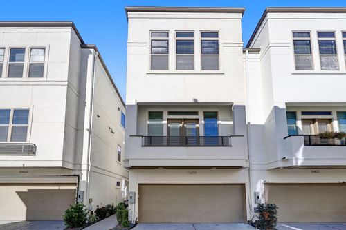 5429 Larkin St, Houston, TX, 77007-1803 | Card Image