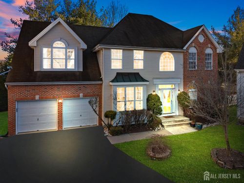 46 Pin Oak Dr, North Brunswick, NJ, 08902-5529 | Card Image