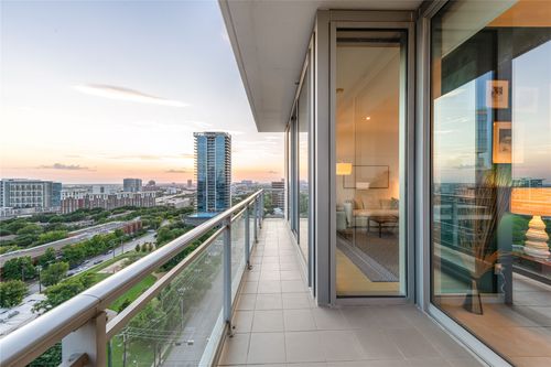 apt-1503-2900 Mckinnon St, Dallas, TX, 75201-1067 | Card Image