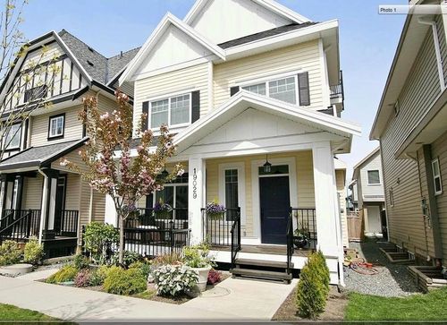 19029 67a Ave, Surrey, BC, V4N6A2 | Card Image