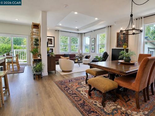 247 Quarter Cir, Davis, CA, 95618-5432 | Card Image