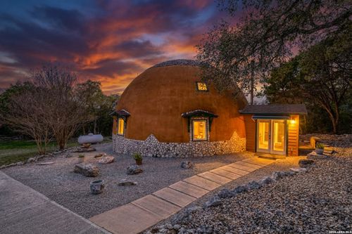 496 County Road 246, Hondo, TX, 78861-6467 | Card Image