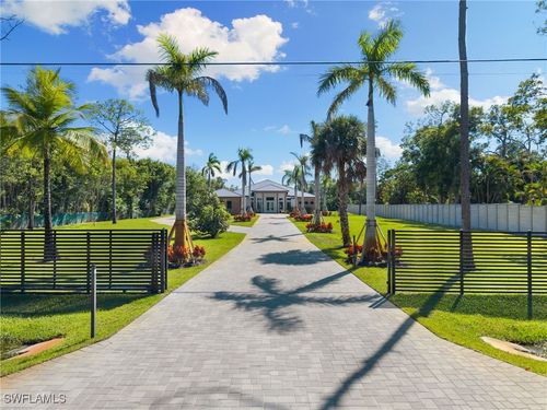 7040 Sable Ridge Ln, NAPLES, FL, 34109-3806 | Card Image