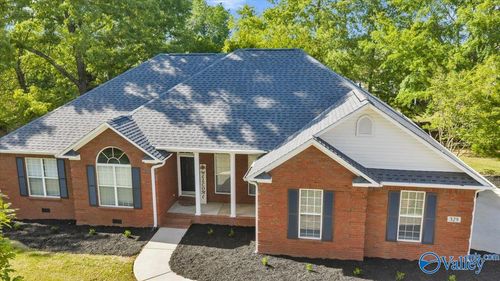 329 Antler Point Dr, New Market, AL, 35761-9020 | Card Image
