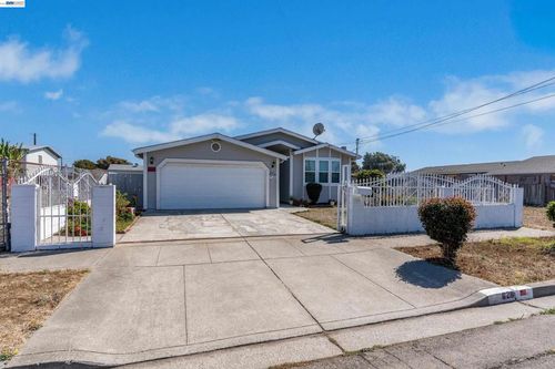 628 S 17th St, Richmond, CA, 94804-3853 | Card Image