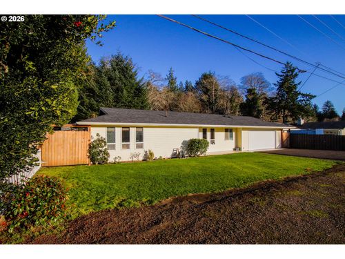 3210 Munsel Lake Rd, Florence, OR, 97439 | Card Image